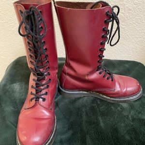 Dr. Martens Oxblood 14-Eyelet Combat Boots